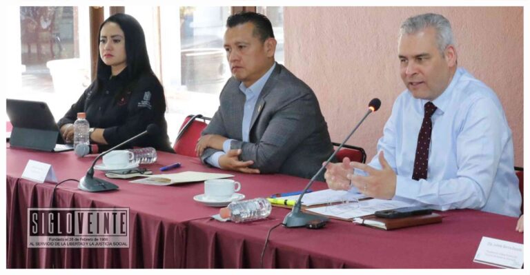 Nueva ley de movilidad regulará el servicio de grúas y transporte para agricultores: Bedolla