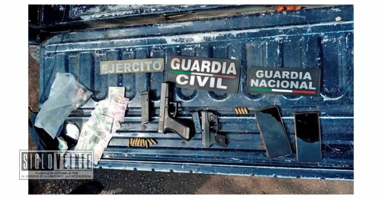 4 sujetos fueron detenidos con armas en la carretera Tiquicheo-Tuzantla, incluida una mujer con un menor en brazos