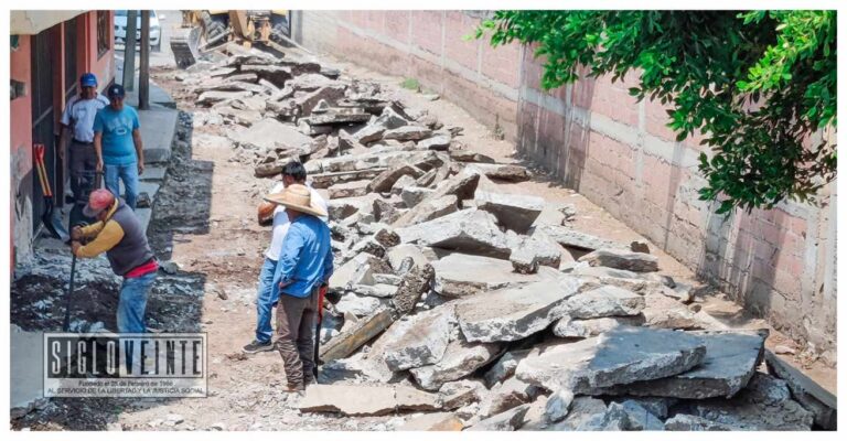 Alcalde de Juárez ordena la renovación del concreto en ‘El Callejón’ de la cabecera municipal