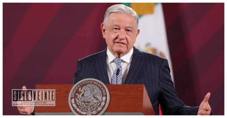 En el Día del Maestro, el presidente López Obrador anunció aumento salarial del 8.2% a trabajadores de la educación