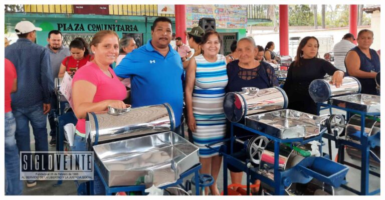 Entrega Ayuntamiento de Nocupétaro 55 molinos de nixtamal para mejorar calidad de vida en zonas rurales del municipio