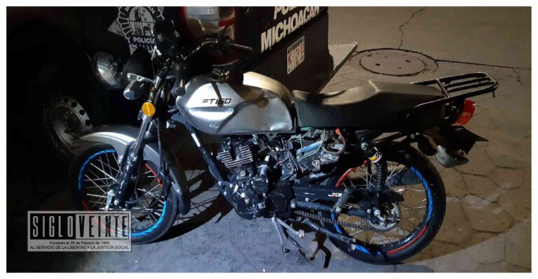 Esta madrugada de viernes, el choque de un auto y una motocicleta deja un lesionado
