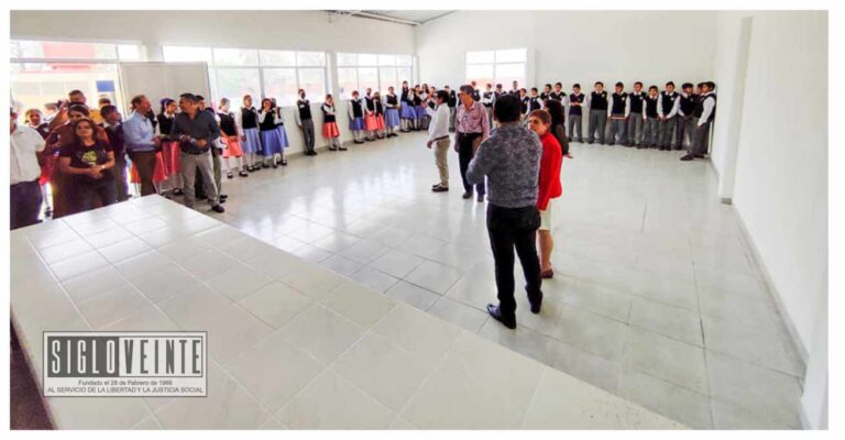 Inaugura el alcalde Cornelio Ríos la remodelación del desayunador escolar en la Escuela Secundaria Ricardo Flores Magón