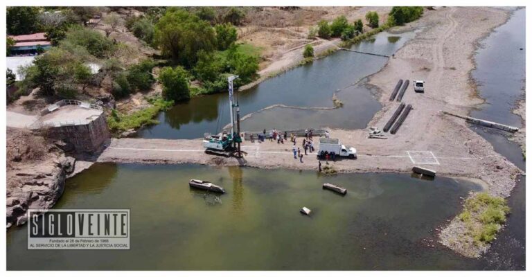 Invierten más de 11 millones de pesos en la construcción del puente peatonal La Poza en Zirándaro