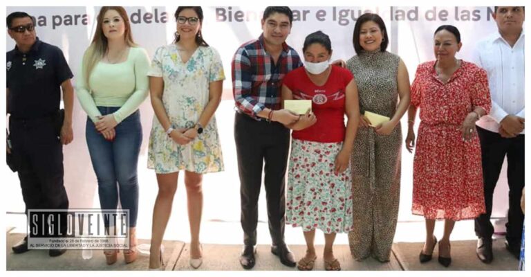 Suman 400 créditos entregados por el ayuntamiento de Huetamo a jefas de familia