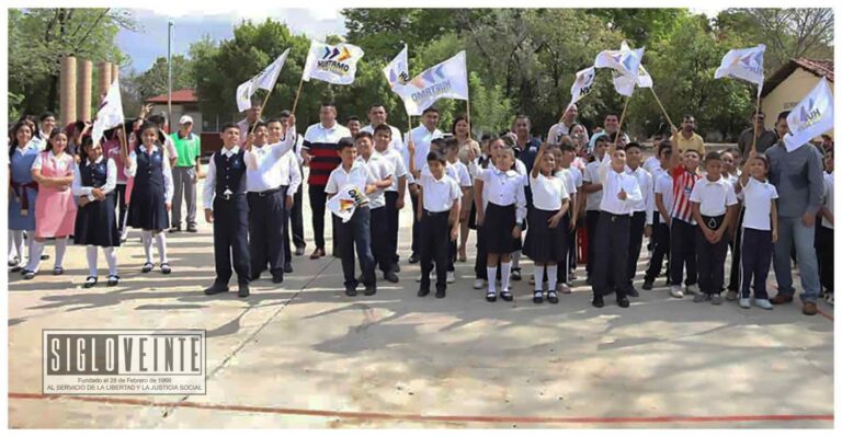 Alcalde de Huetamo inicia construcción de techumbre en la Escuela Primaria Ignacio Zaragoza de Arroyo Hondo