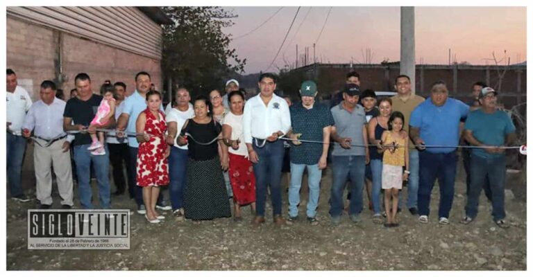 Autoridades de Huetamo y vecinos inauguran la red de drenaje sanitario de la calle Tabachines en la Colonia El Paraíso