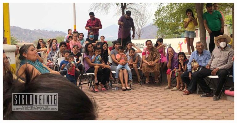 Buscan antorchistas dar garantía de terrenos de cultivo a campesinos en la comunidad de Estimucha