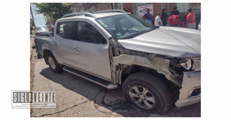 Accidente de tránsito en Huetamo deja un lesionado y daños materiales