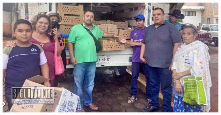 Ayuntamiento de Juárez entrega de paquetes de pollitos doble propósito beneficiando a familias juarenses en su alimentación