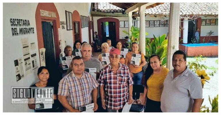 Conforma Ayuntamiento de Nocupétaro nuevo grupo de adultos mayores para que obtengan su visa y se reúnan con sus familiares en Estados Unidos