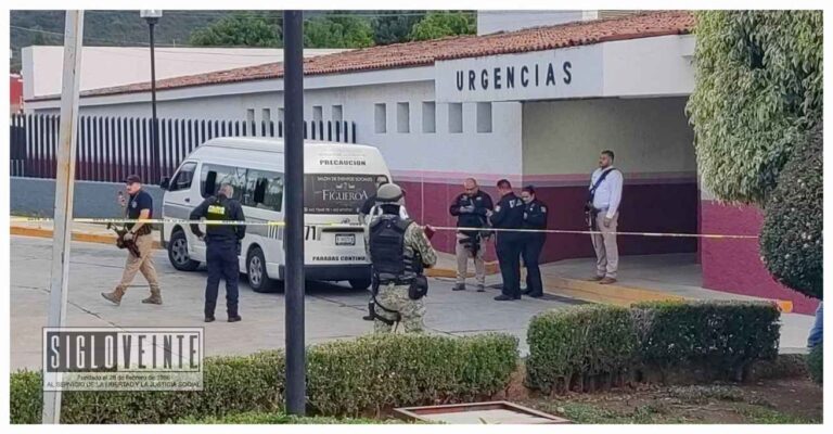 Delincuentes después de atacar en el estacionamiento de Plaza Las Américas, arremeten contra combi matando a un hombre y herir a 3 personas