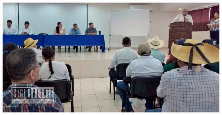 Desde Huetamo, el secretario de Agricultura y Desarrollo Rural llama a realizar más obras para almacenar agua
