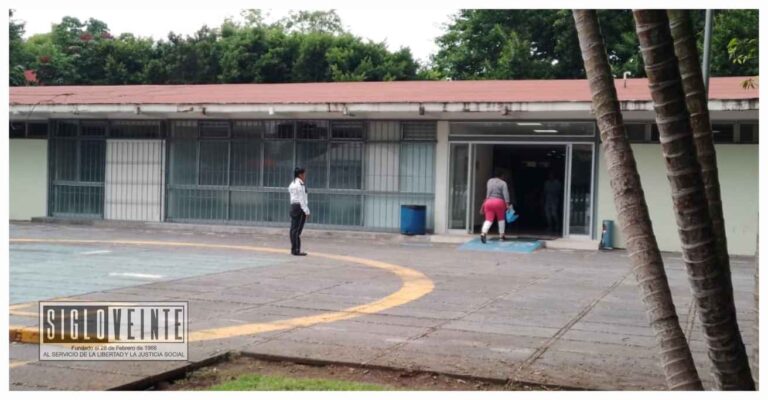 En Los Reyes, derechohabiente intenta ahorcar a empleada del IMSS por trámites fuera de tiempo