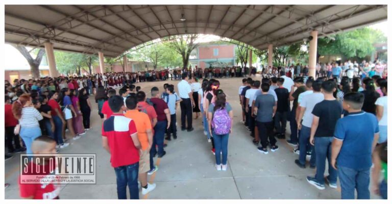 Informa la Secretaría de Educación que hoy en Michoacán regresan a las aulas más de 1 millón 200 mil alumnos