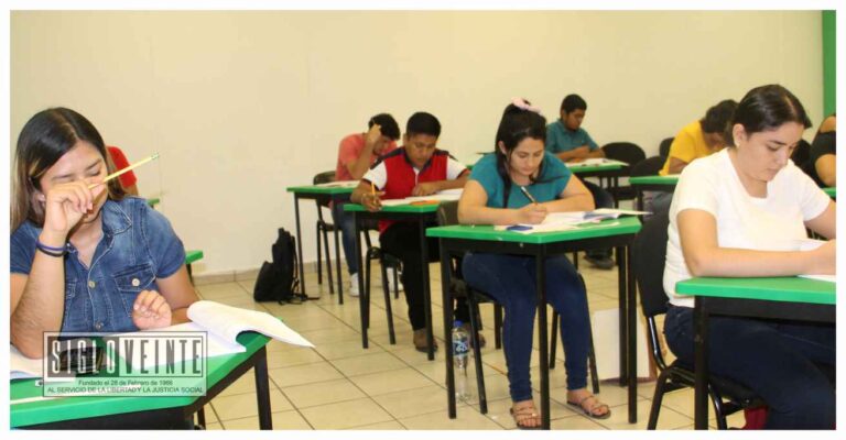 Aplican exitosamente el examen EGEL PLUS 2023 en el Instituto Tecnológico Superior de Huetamo