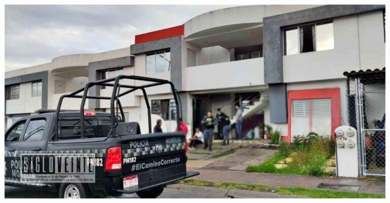 Sujetos discuten y uno de ellos incendia puerta de domicilio en Morelia