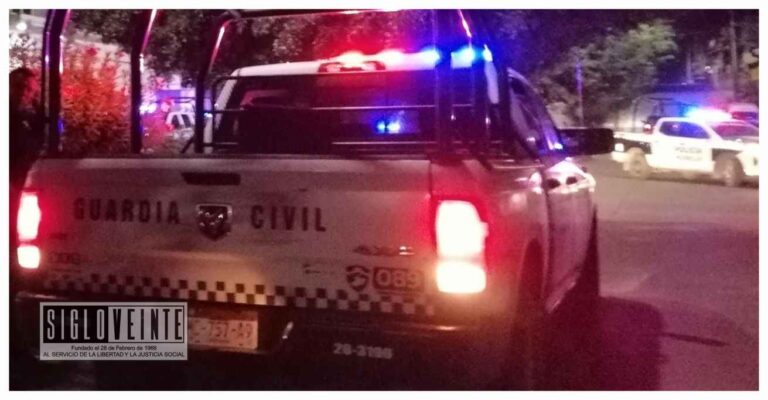 Trágico choque frontal entre motocicleta y taxi deja un hombre muerto en la carretera Lázaro Cárdenas-La Mira