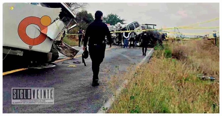 Aparatoso choque en la carretera Zamora-Vista Hermosa deja diez heridos y un muerto
