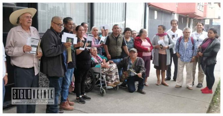 El Ayuntamiento de Nocupétaro logra que 22 adultos mayores reciban su visa y se reúnan con sus familiares en Estados Unidos