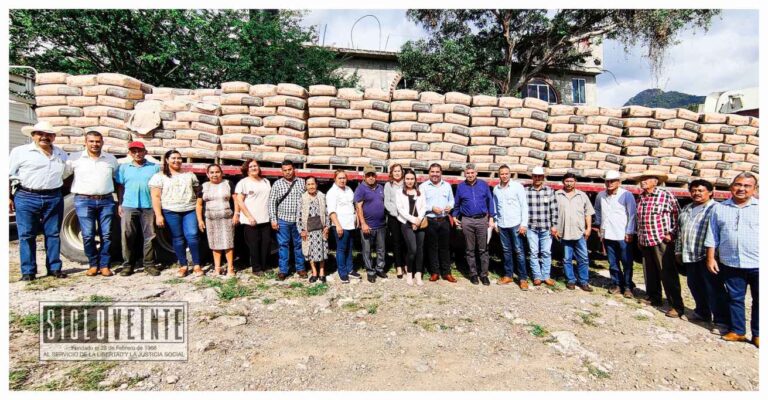 Entregan SADER y gobierno de Juárez cemento para revestimiento de canales de riego para beneficia a productores de guayaba