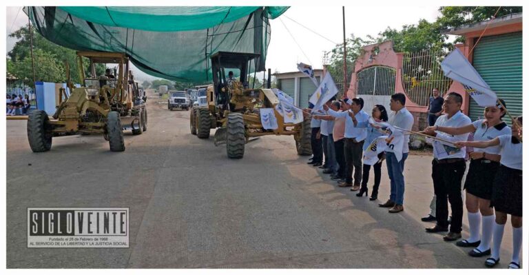 Gobierno municipal de Huetamo arranca labor de rastreo de calles y caminos a fin de brindar vías de comunicación óptimas a los ciudadanos
