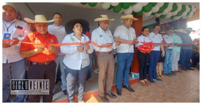 Alcalde Memo Torres y la SADER inauguran la primera carnicería de producción Agrosano en Churumuco