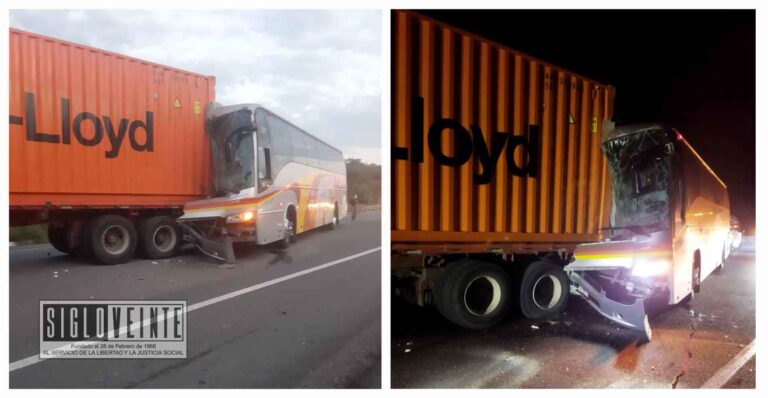 Choque por alcance entre autobús de turismo y camión en la Autopista Siglo XXI deja al menos 28 pasajeros lesionados, iban a Ixtapa