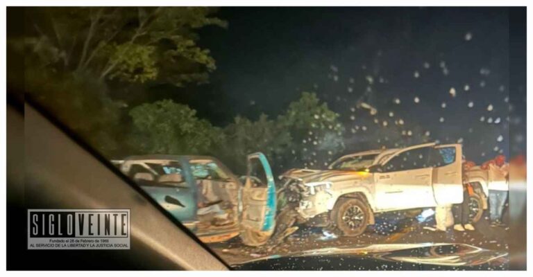 Hermanos adultos mayores mueren chocar dos camionetas en Buenavista