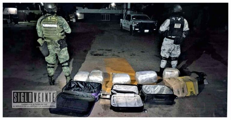 Salieron de Huetamo con rumbo a la Ciudad de México con 25 kilos de marihuana, pero fueron detenidos en el entronque de La Eréndira
