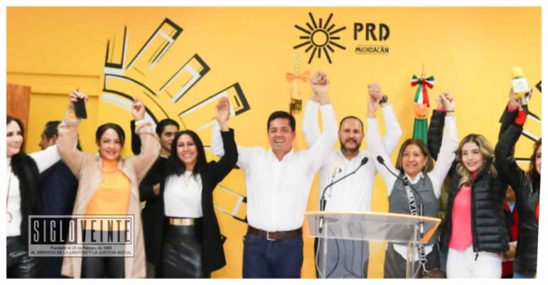 Antonio García Conejo se registra para reelegirse como Senador de la República del PRD por Michoacán