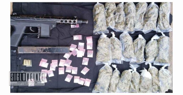 Aseguran 50 dosis de droga, una ametralladora, un cargador y tres cartuchos útiles en El Limón de Papatzindán