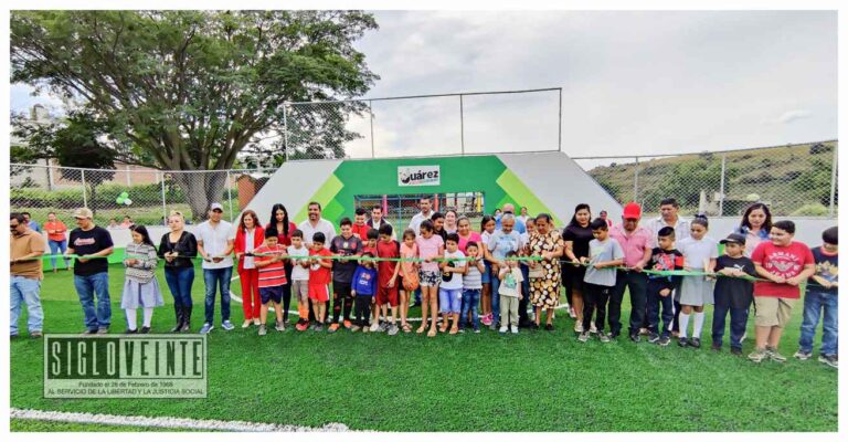 Inaugura Cornelio Ríos cancha de fútbol rápido en Santa Ana de Guerrero