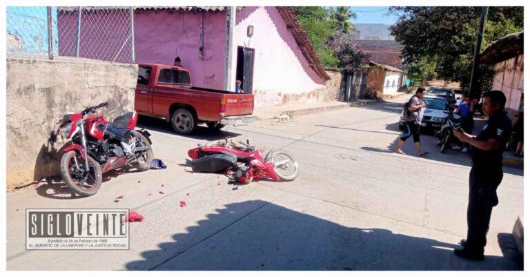 Choque entre dos motocicletas deja tres personas lesionadas en Huetamo, la falta de precaución la causa
