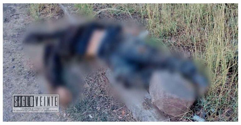 Hallazgo macabro en la carretera a Parácuaro-Apatzingán, localizan cuerpo decapitado de un hombre