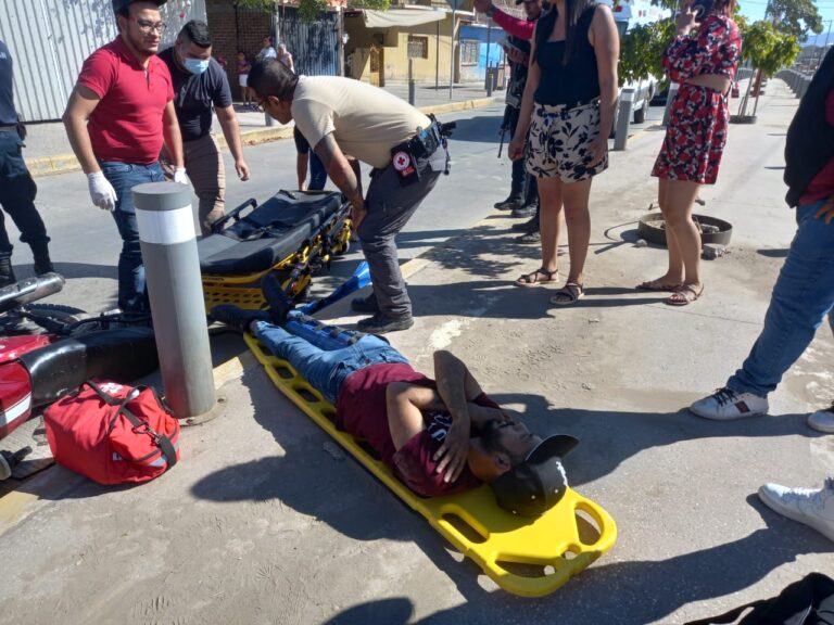 Joven de Huetamo sufrió fractura de tibia y peroné al caerse de una moto