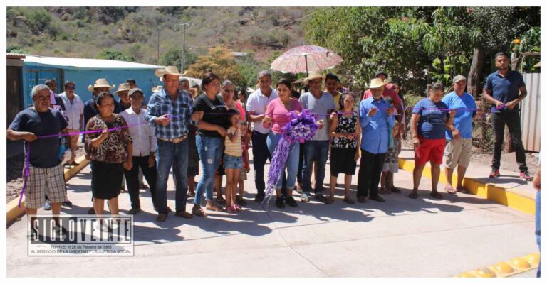 Catalina Pérez Negrón inaugura pavimentación en Huahuasco y compromete más apoyos para la comunidad de parte del gobierno municipal