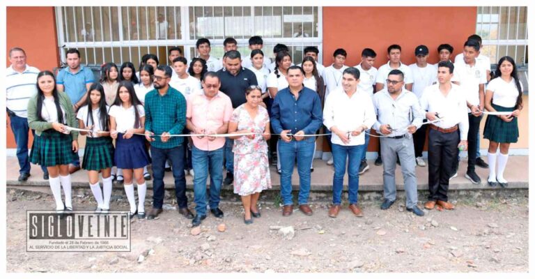 Entrega Pablo Varona la electrificación y mejora de infraestructura en el Telebachillerato 72 de Santa Rita