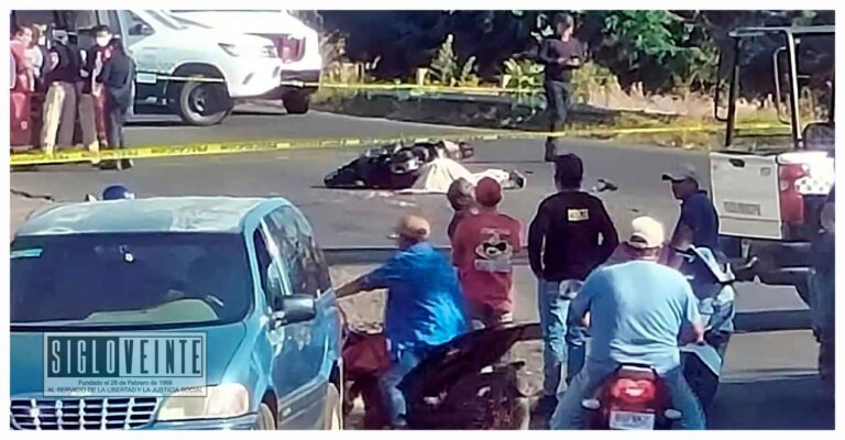 Matrimonio fue arrollado cuando viajaba en moto en el Libramiento de Peribán, la mujer perdió la vida