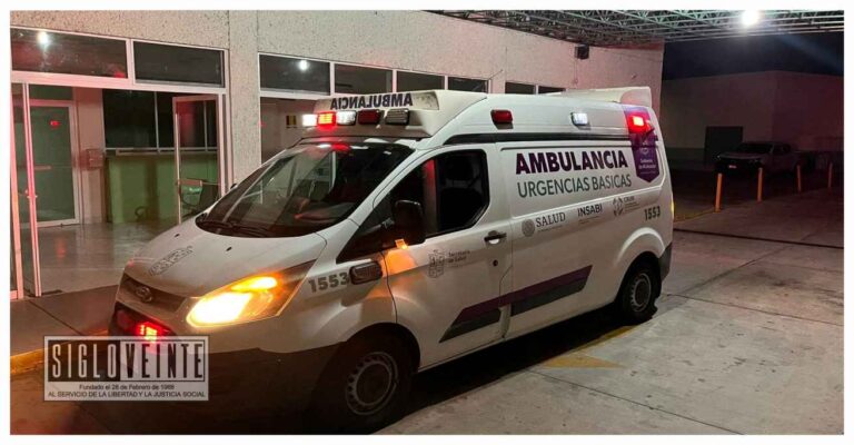 El Departamento de Atención Prehospitalaria de Nocupétaro traslada de emergencia a una menor de edad con complicaciones de salud