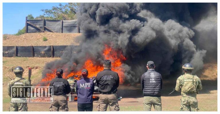 Incinera la FGR más de 2 toneladas de cocaína en Michoacán