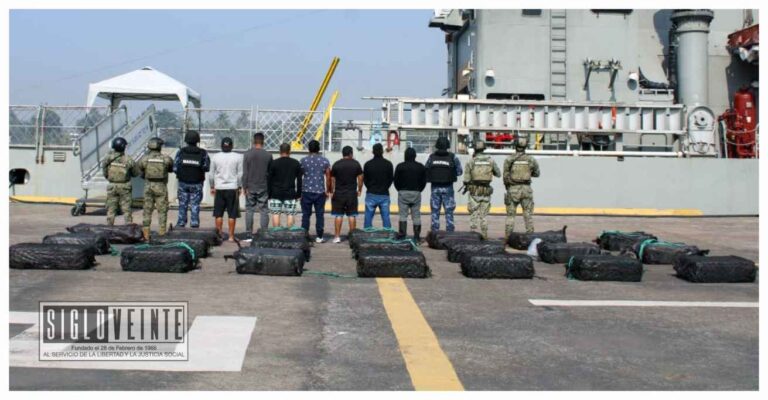 Marina asegura millonario cargamento de cocaína en la costa michoacana, hay 7 detenidos