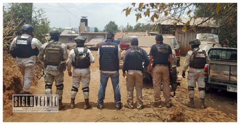 En Acuitzio, la FGE realiza cateo y recupera 5 vehículos con reporte de robo, hay un detenido