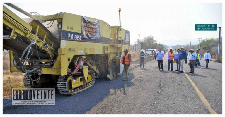 Inician obras de rehabilitación la reparación de la carretera federal Huetamo-San Lucas