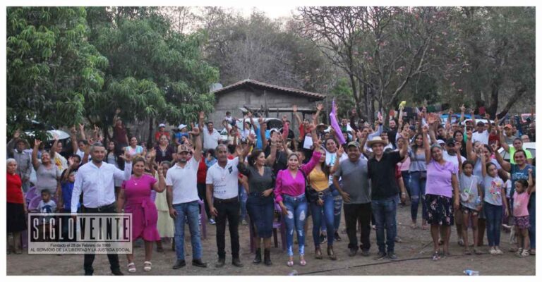 La candidata del PES y PRD en Tiquicheo, Catalina Pérez Negrón continúa acercándose a la gente con propuestas concretas