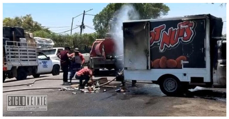 Queman vehículos en Apatzingán luego de enfrentamientos entre autoridades y delincuentes