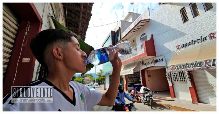 Conoce las claves para mantenerte hidratado durante la onda de calor, consume agua simple y evita las bebidas energéticas, azucaradas y refrescos