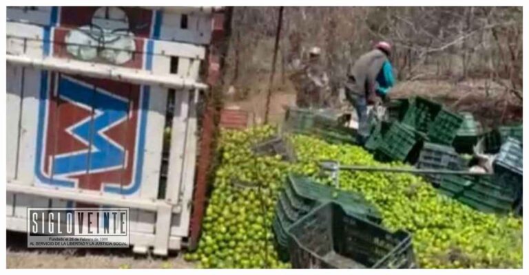 Volcadura de camioneta cargada con limón deja al menos 8 personas heridas en Parácuaro
