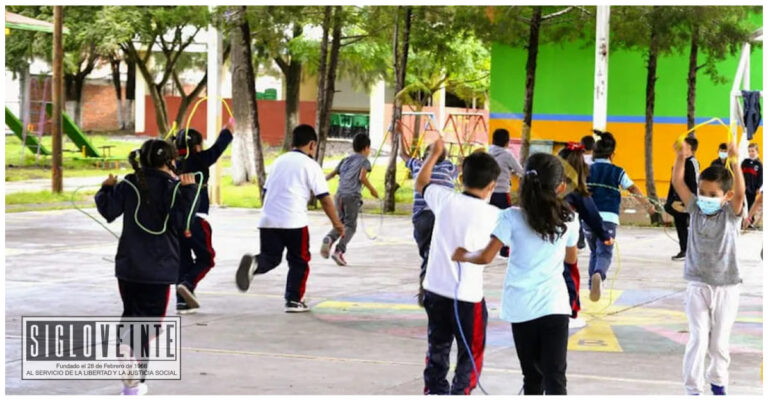Ante onda de calor, escuelas de Tierra Caliente tienen permiso para modificar horarios de entrada y salida
