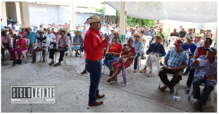 Chavita Jaimes se compromete con el sector ganadero del municipio de San Lucas